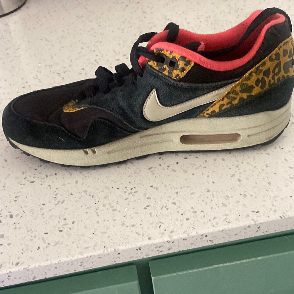 Nike Air Max Black and Gold Sneakers
